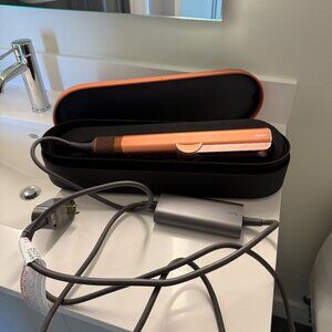 Dyson Airstrait™ straightener (Amber silk)